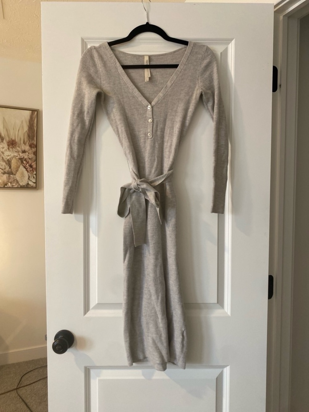 Babaton Light Gray Long Sleeve V-Neck Tie-Waist Midi Dress